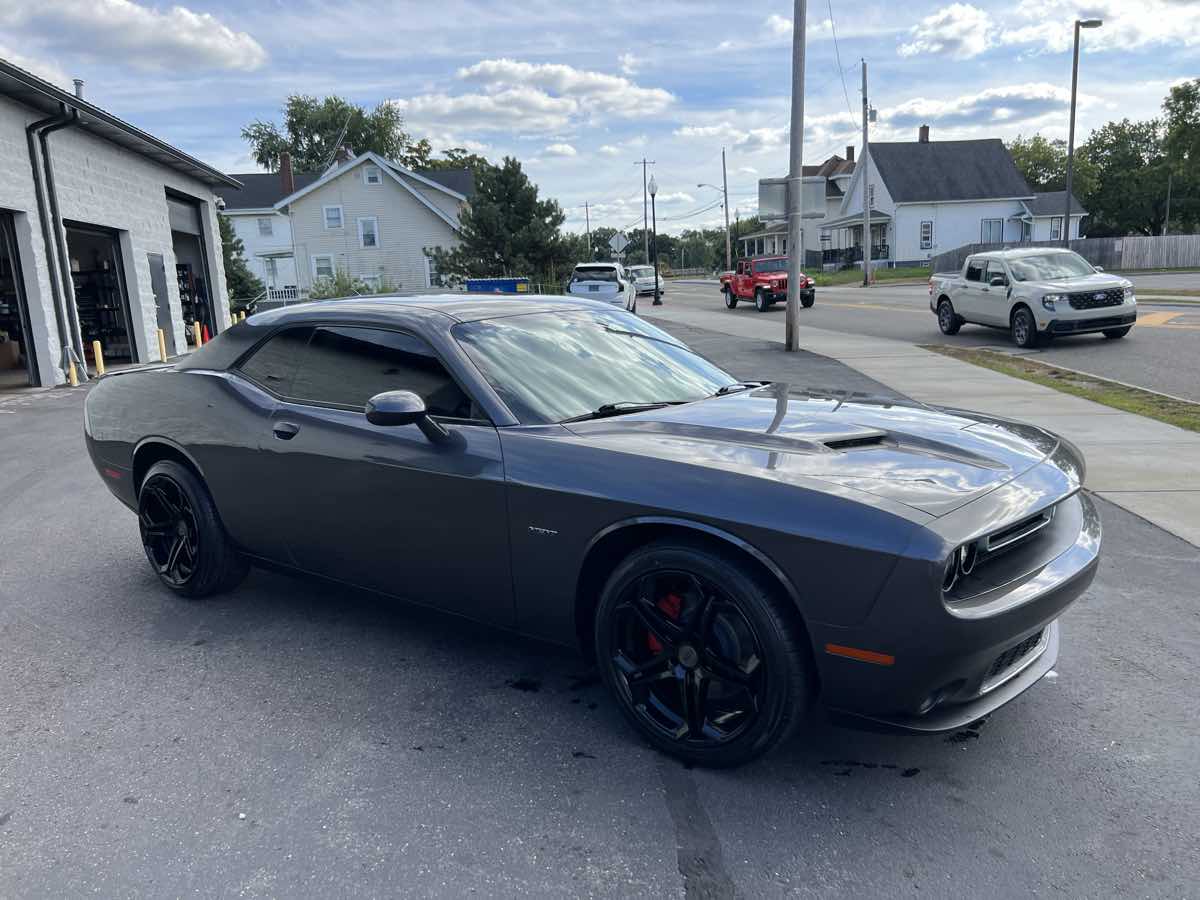 2015 Dodge Challenger R/T photo 6