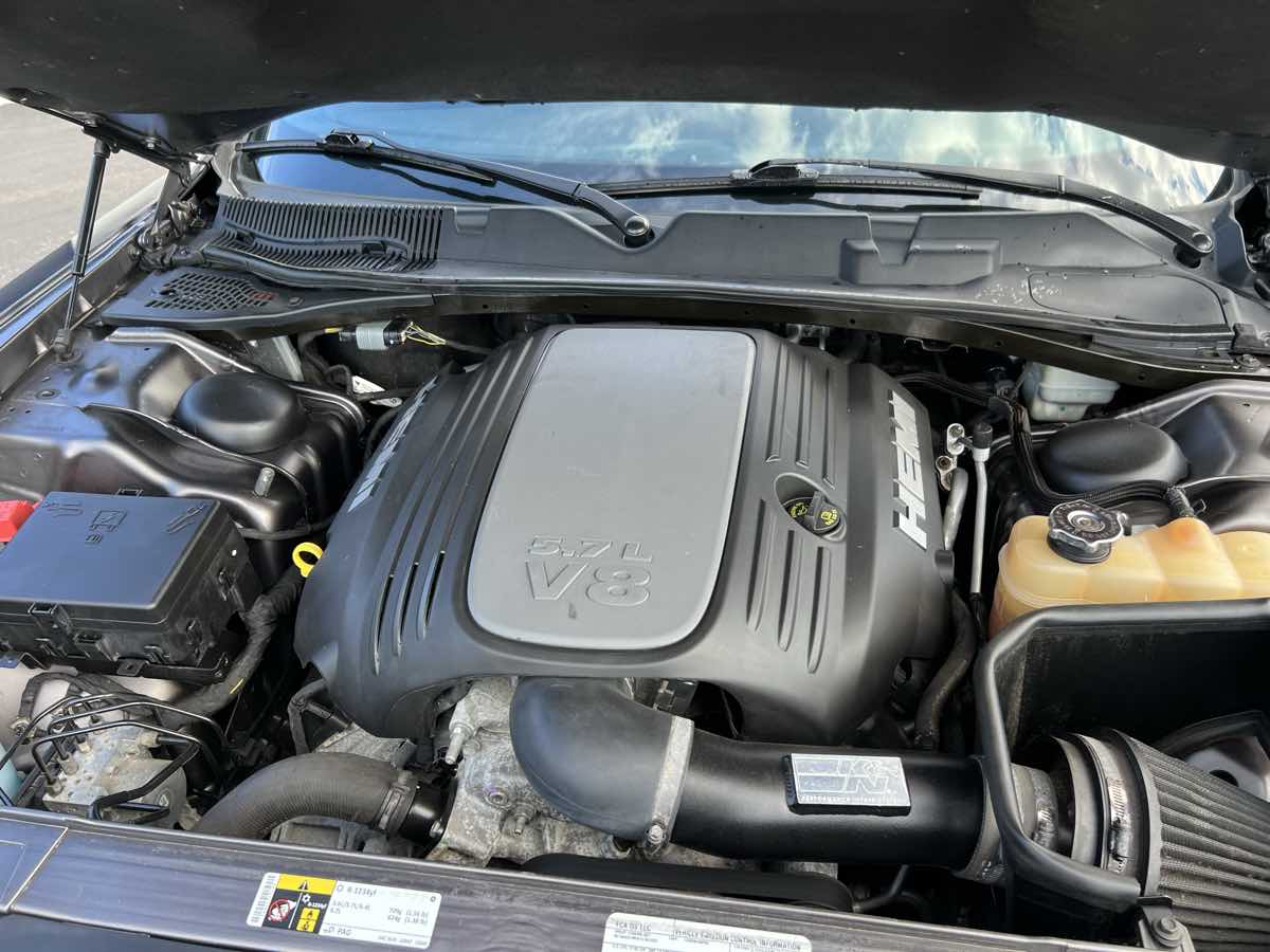 2015 Dodge Challenger R/T photo 18