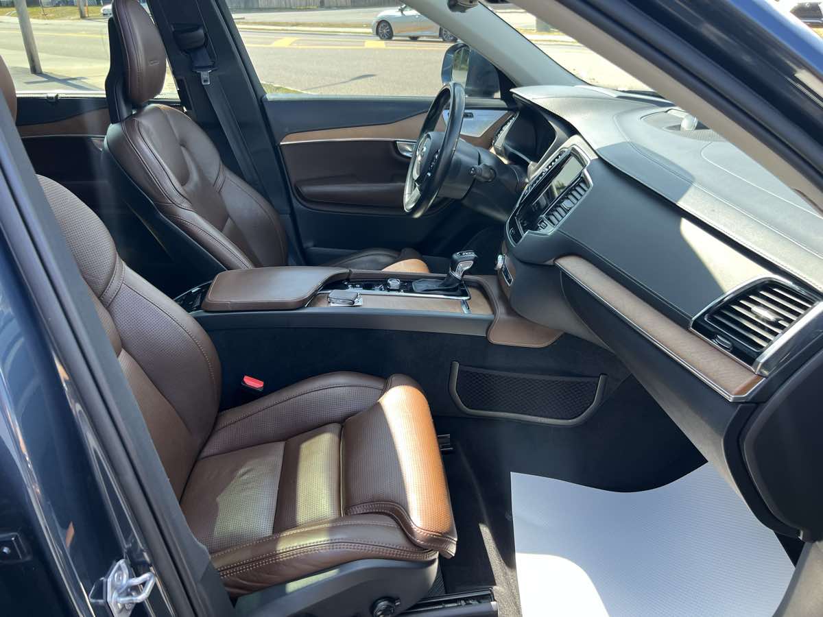 2020 Volvo XC90 Inscription photo 17