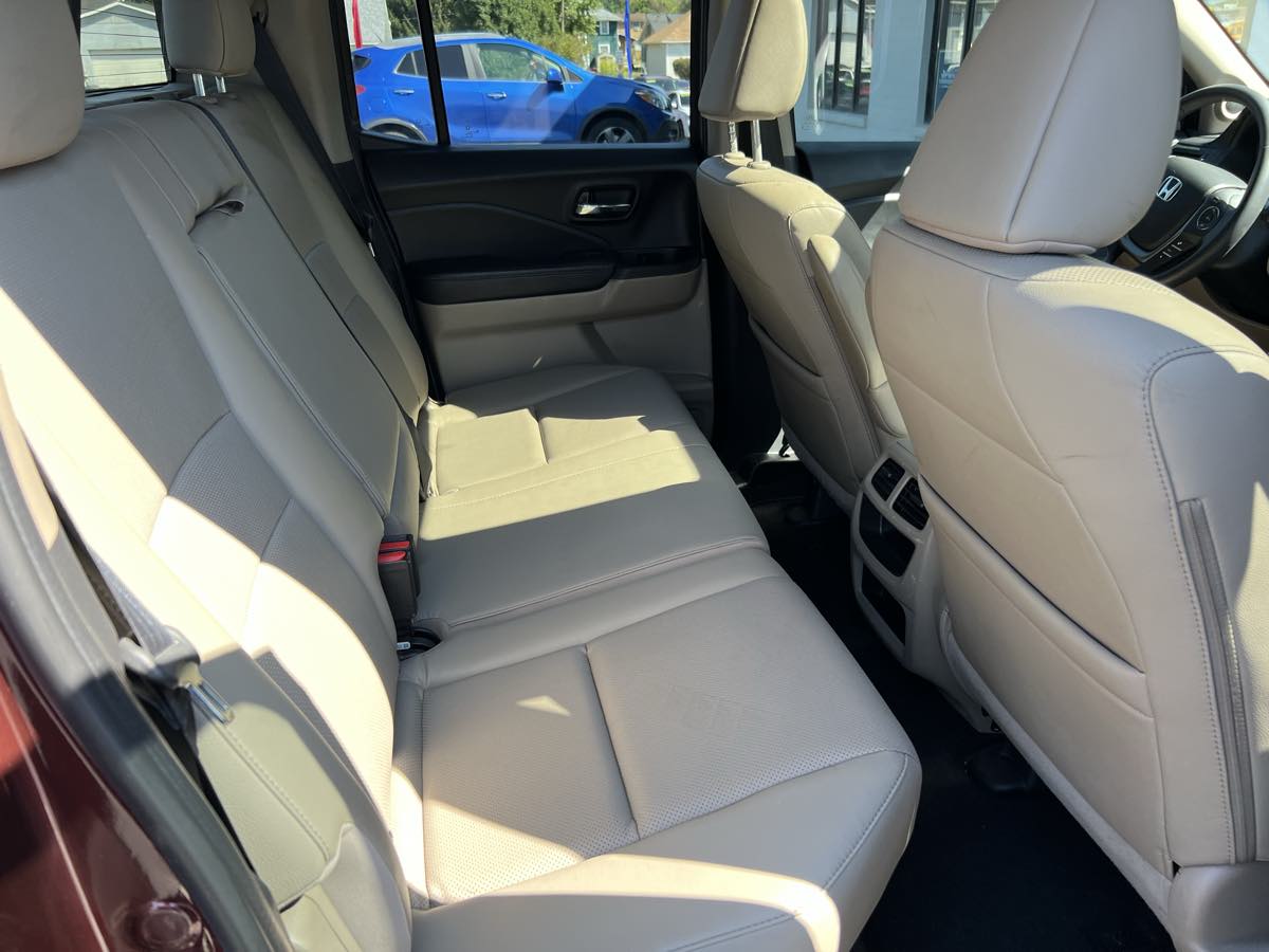 2019 Honda Ridgeline RTL photo 17