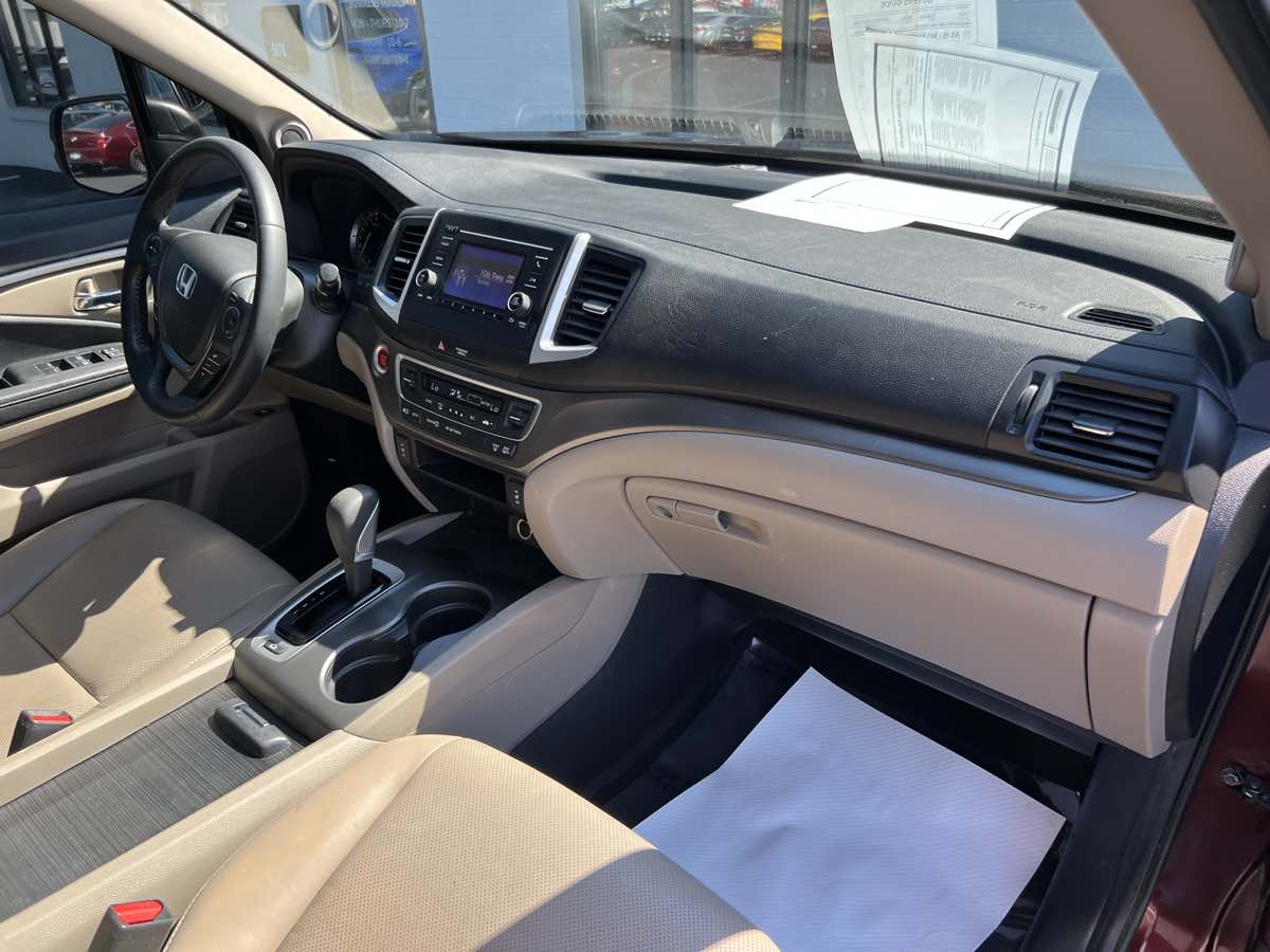 2019 Honda Ridgeline RTL photo 20