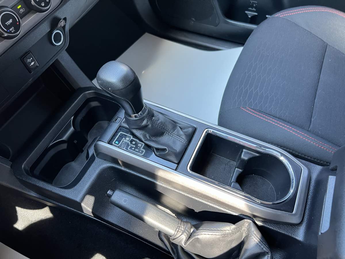 2017 Toyota Tacoma SR5 Double Cab V6 4x4 photo 20