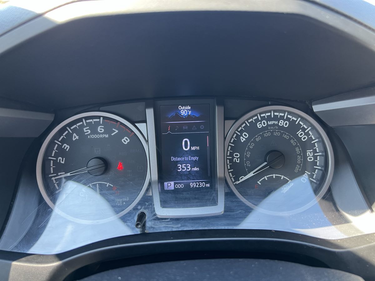 2017 Toyota Tacoma SR5 Double Cab V6 4x4 photo 22