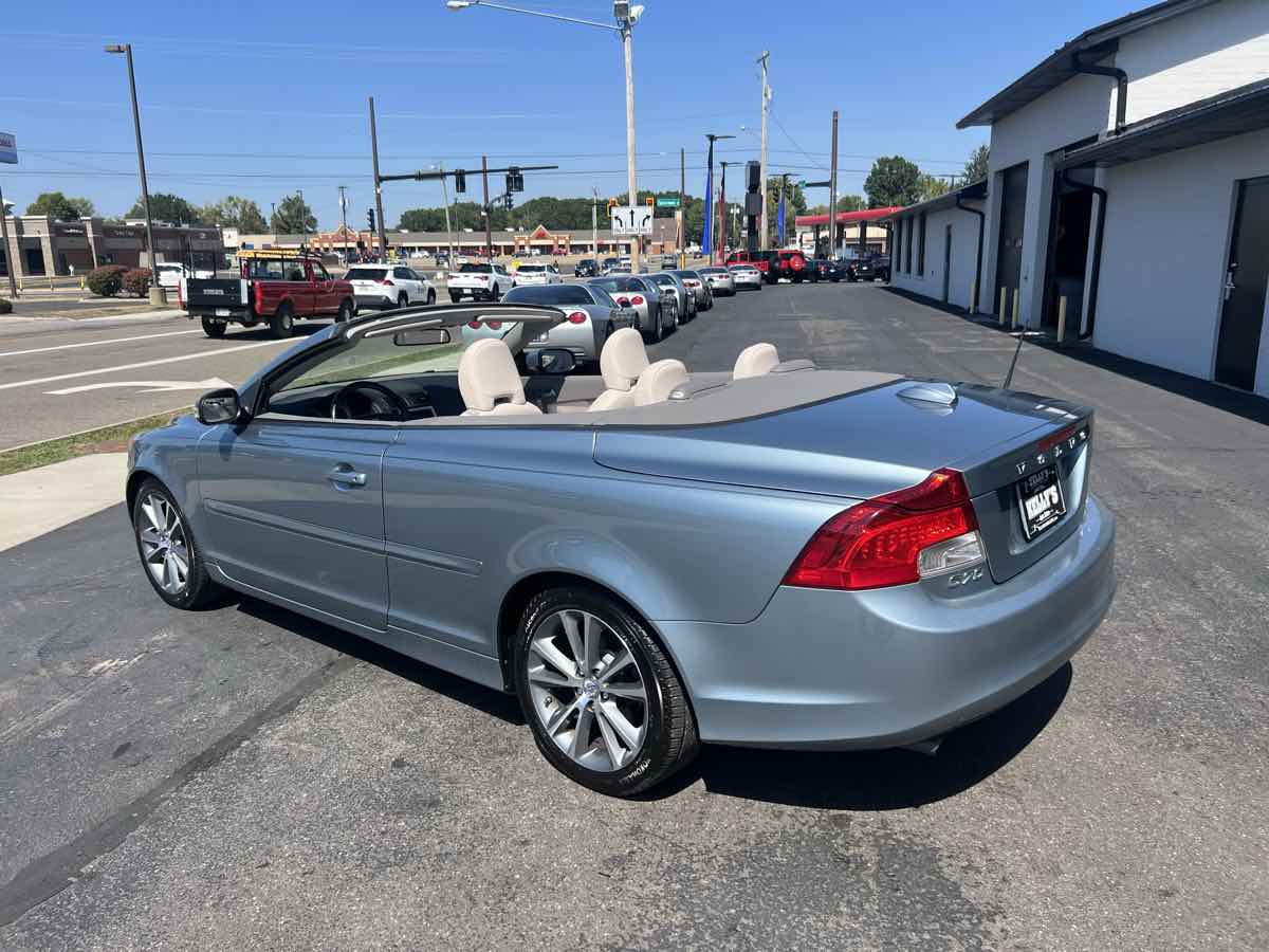 2011 Volvo C70 T5 photo 3