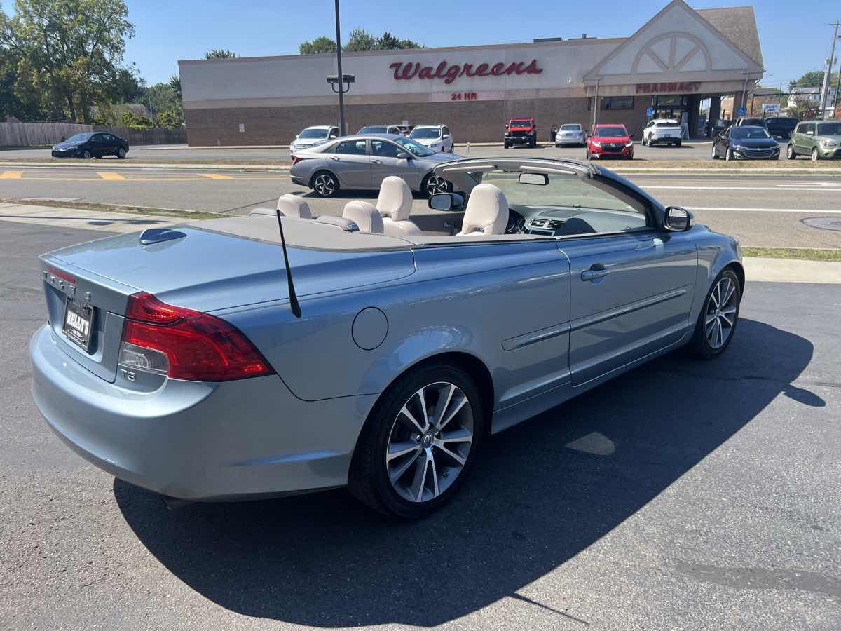 2011 Volvo C70 T5 photo 5