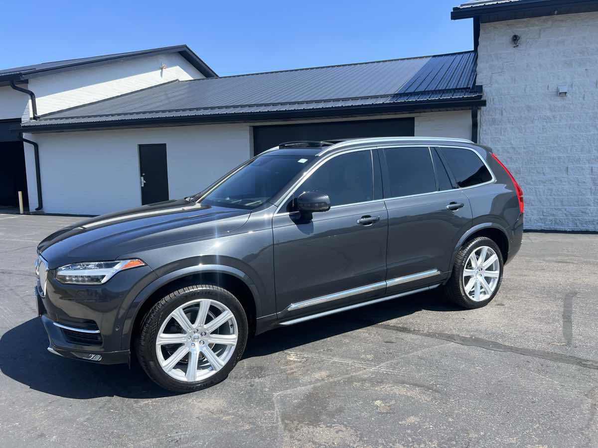 2017 Volvo XC90 Inscription photo 2
