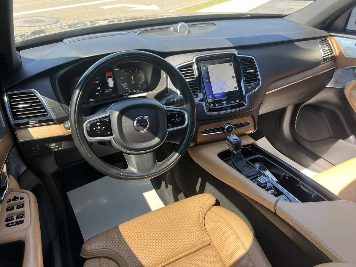 2017 Volvo XC90 Inscription photo 13
