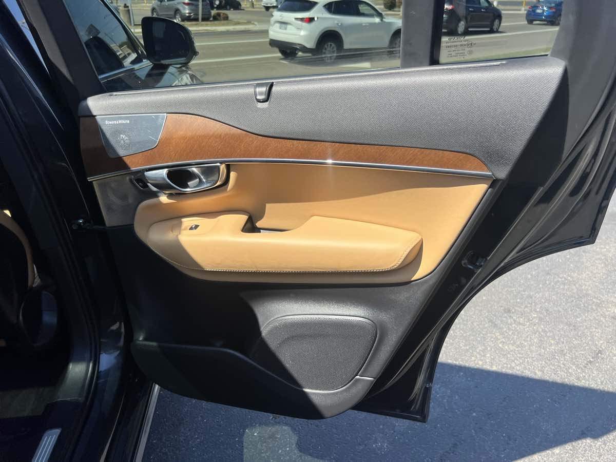 2017 Volvo XC90 Inscription photo 20