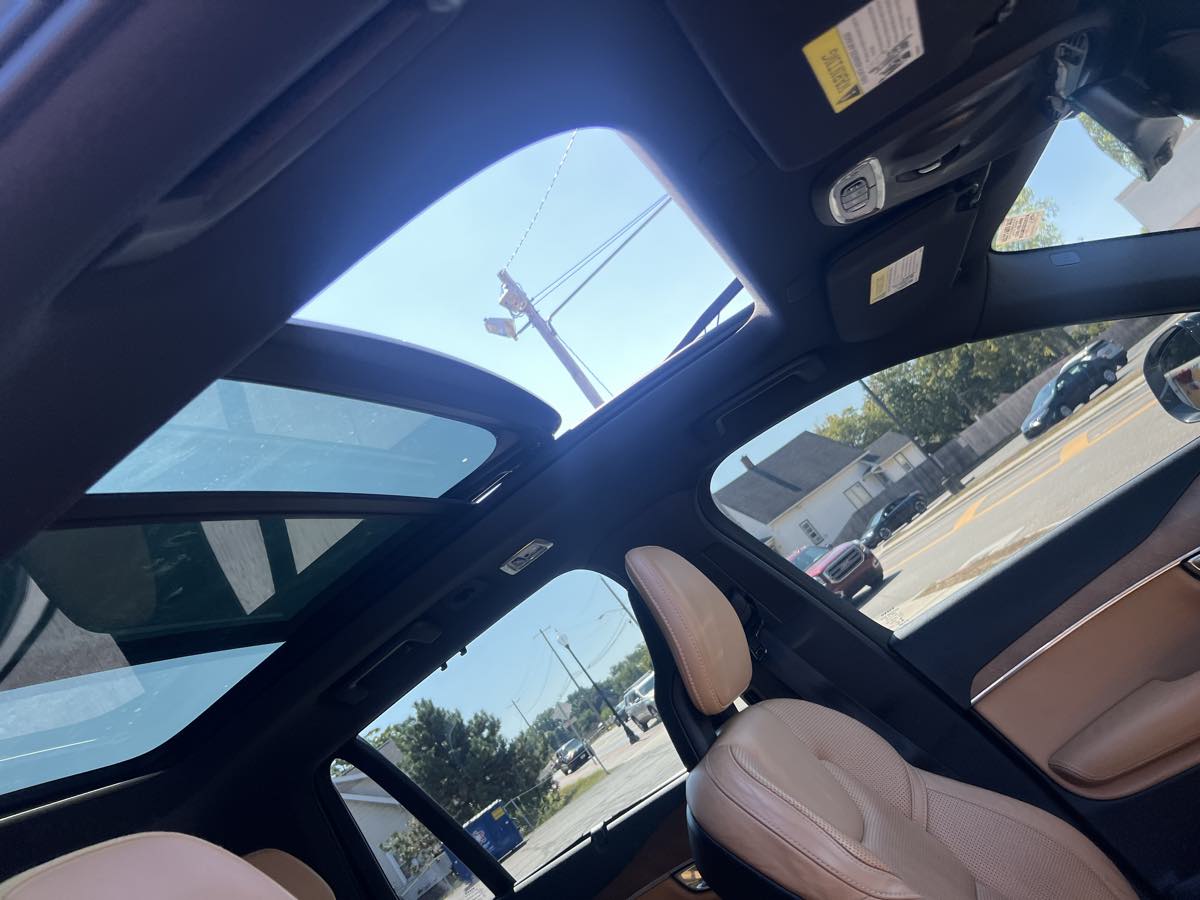 2017 Volvo XC90 Inscription photo 24