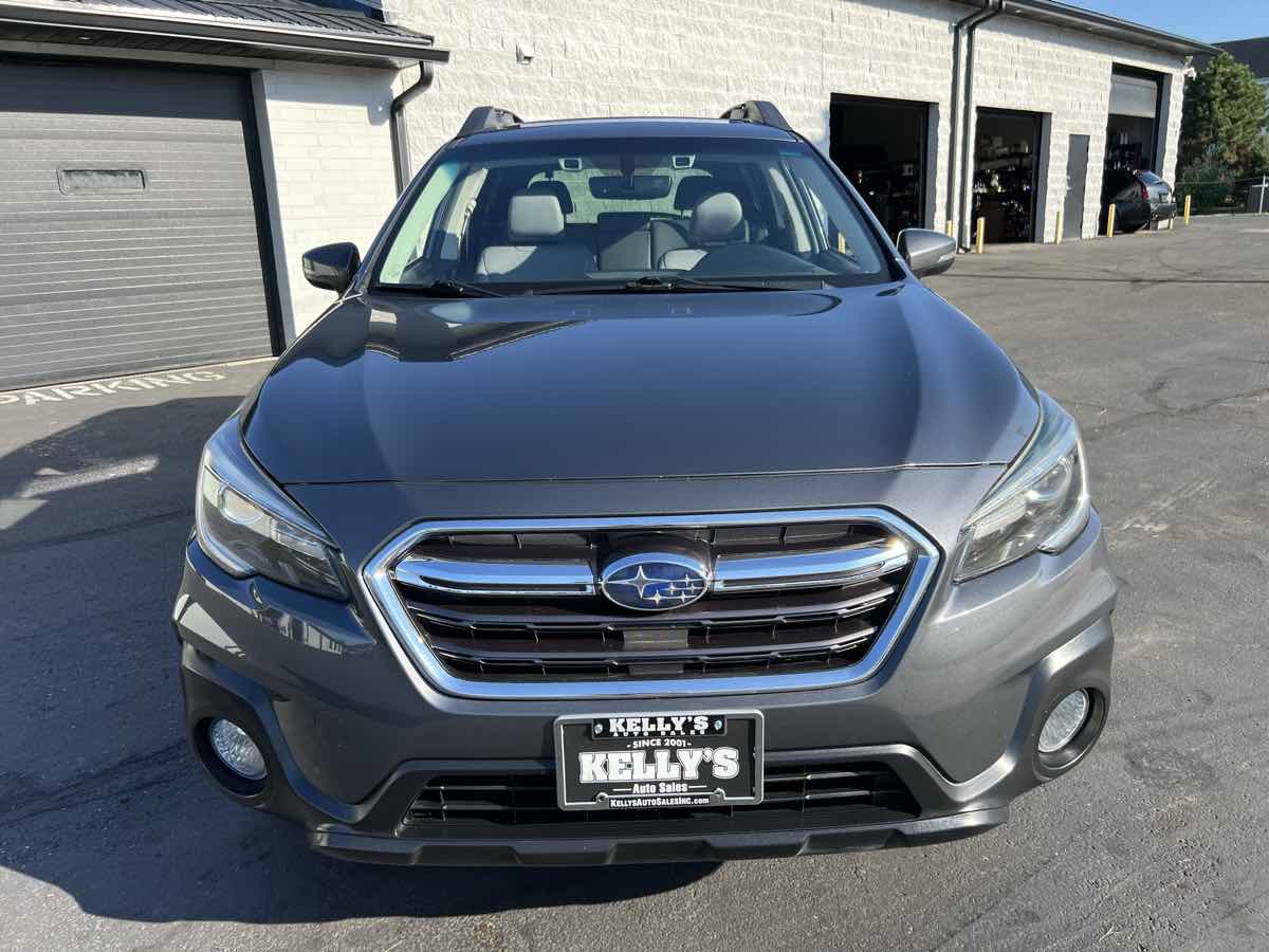 2018 Subaru Outback Limited photo 6