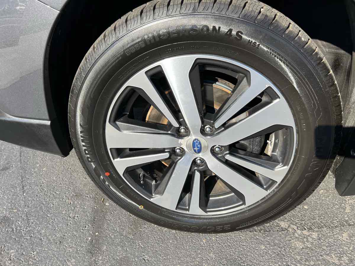 2018 Subaru Outback Limited photo 7