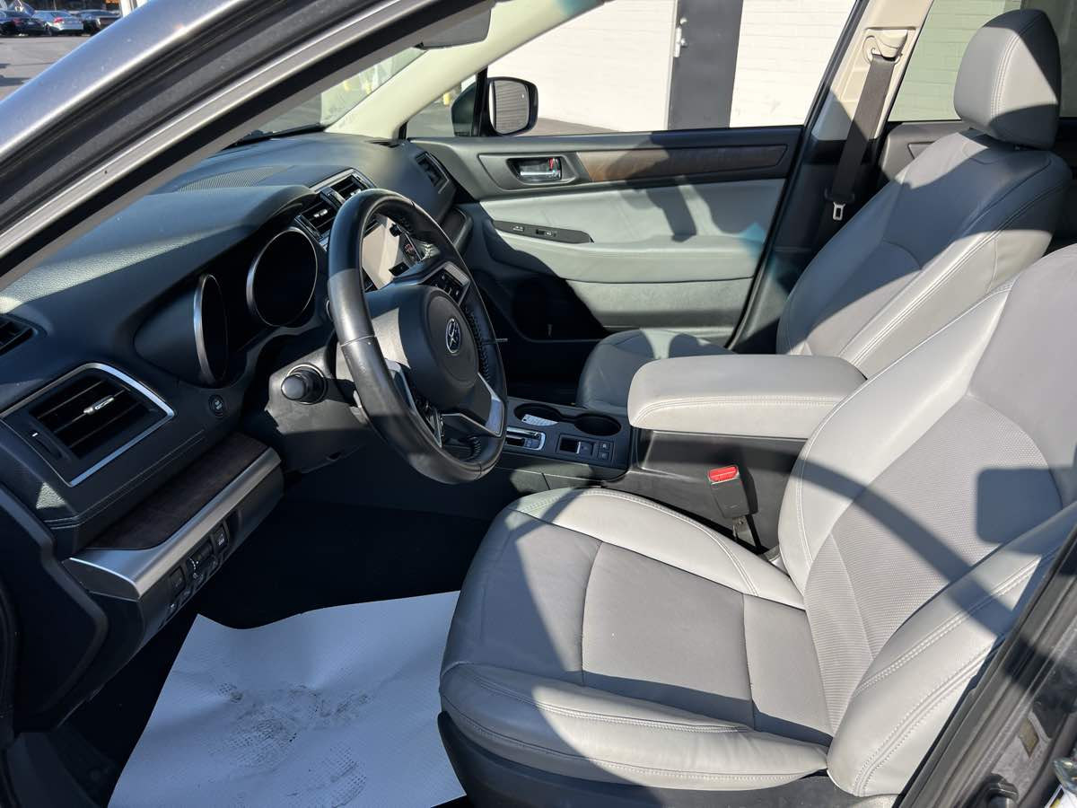 2018 Subaru Outback Limited photo 9