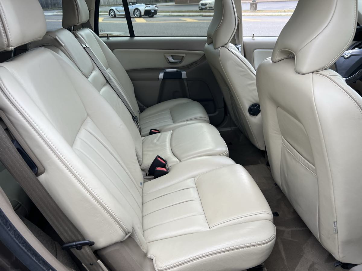 2013 Volvo XC90 Premier Plus photo 15