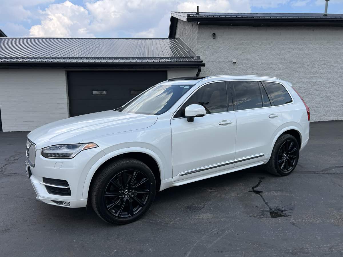 2017 Volvo XC90 Inscription photo 2