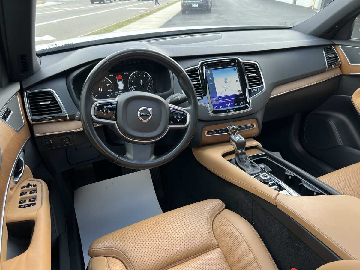 2017 Volvo XC90 Inscription photo 12