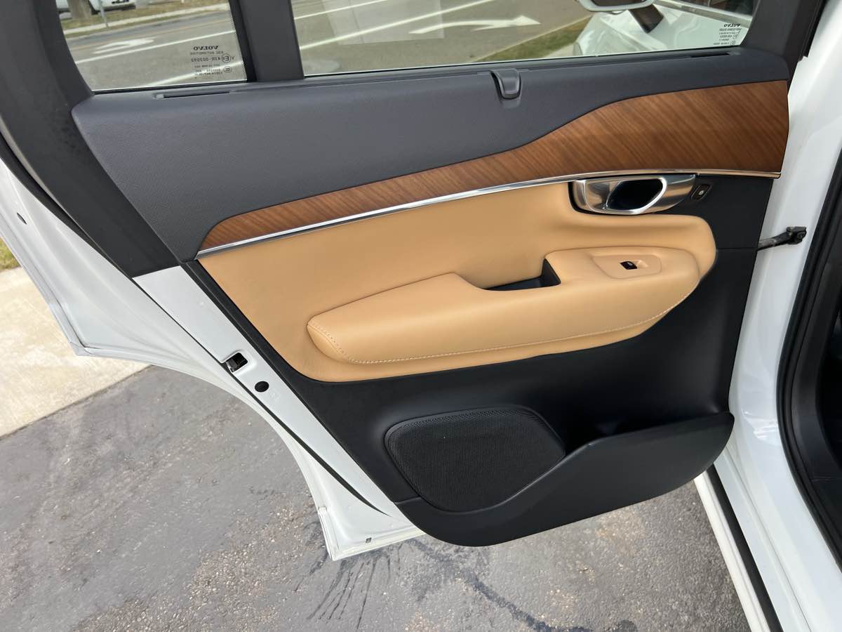 2017 Volvo XC90 Inscription photo 15