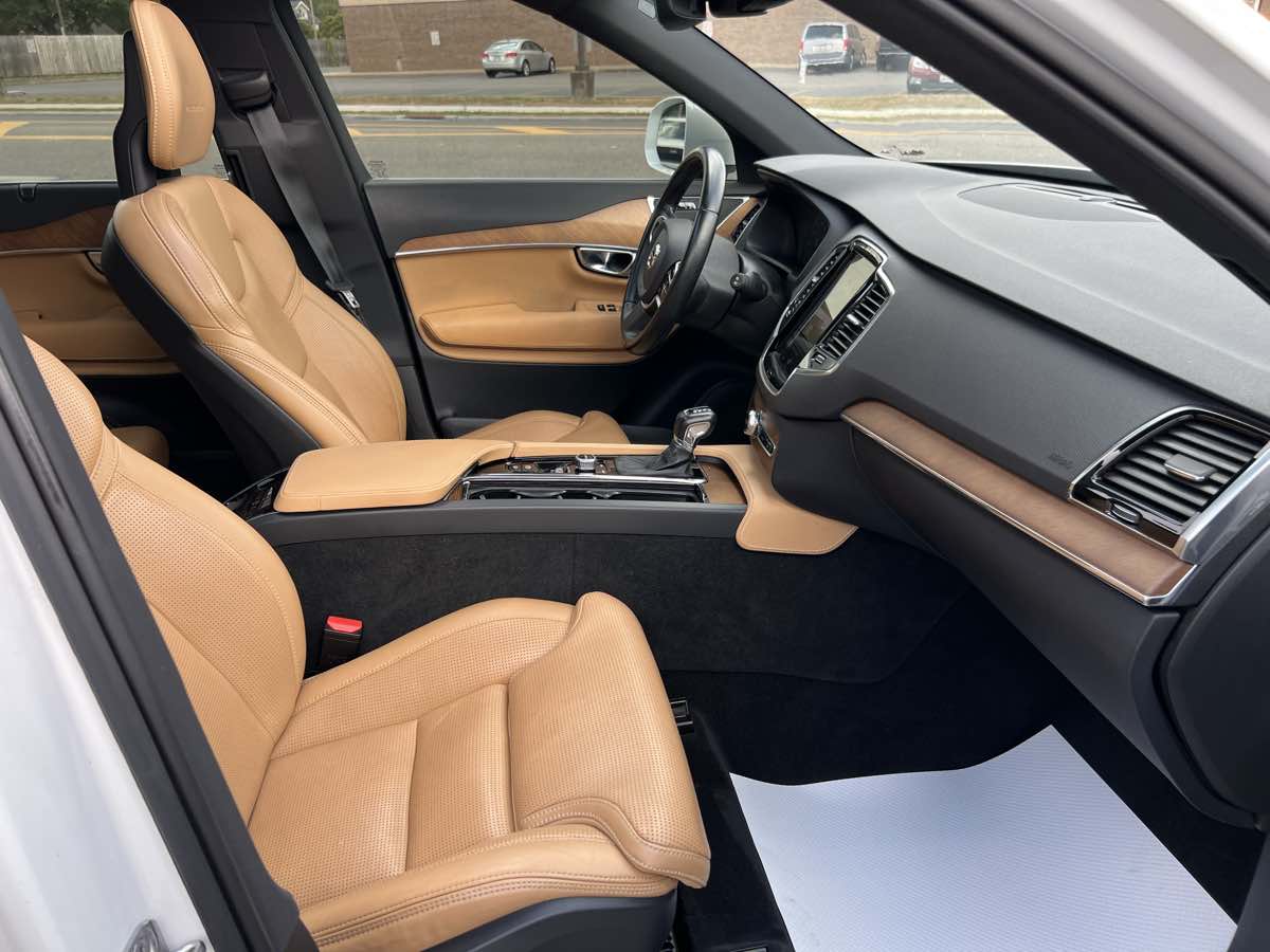 2017 Volvo XC90 Inscription photo 20