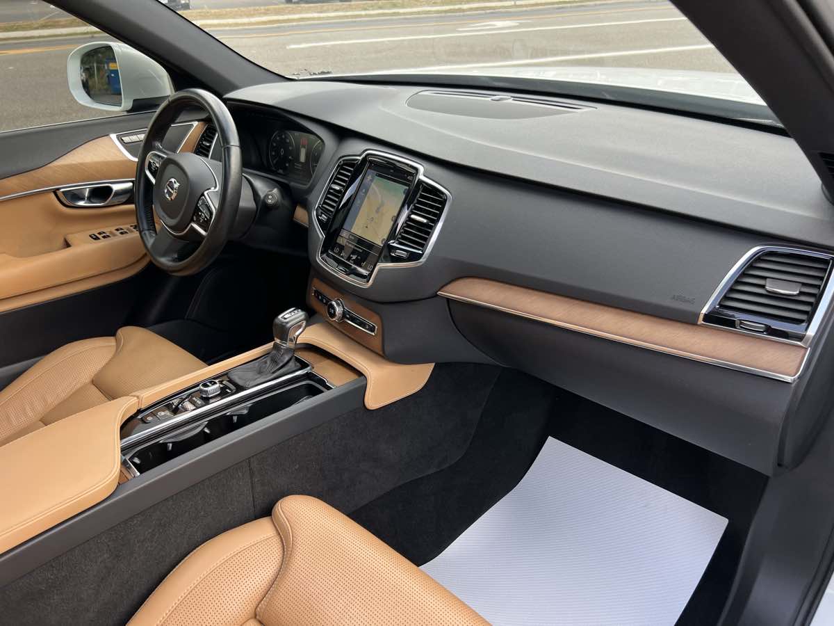 2017 Volvo XC90 Inscription photo 21