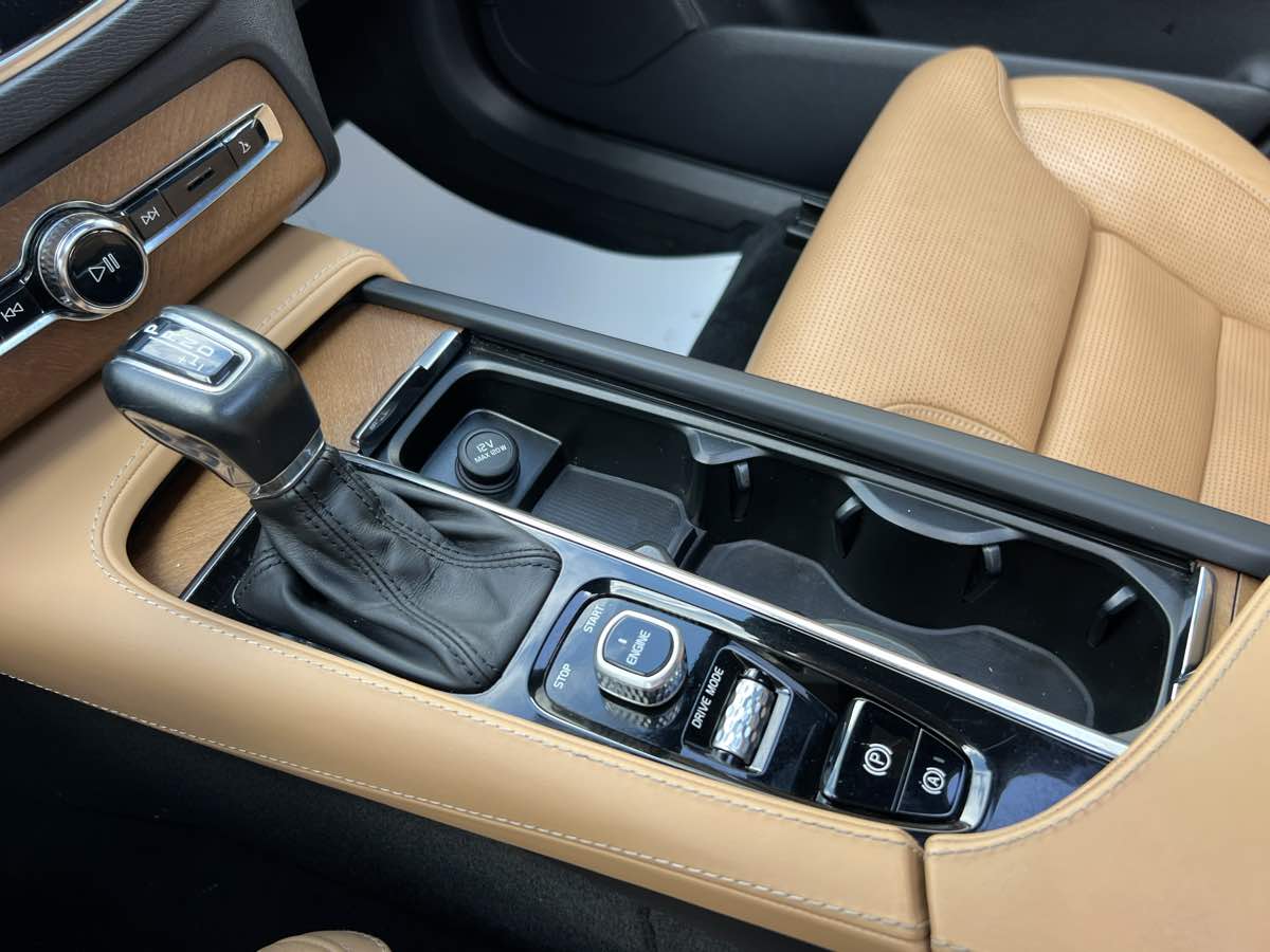 2017 Volvo XC90 Inscription photo 26