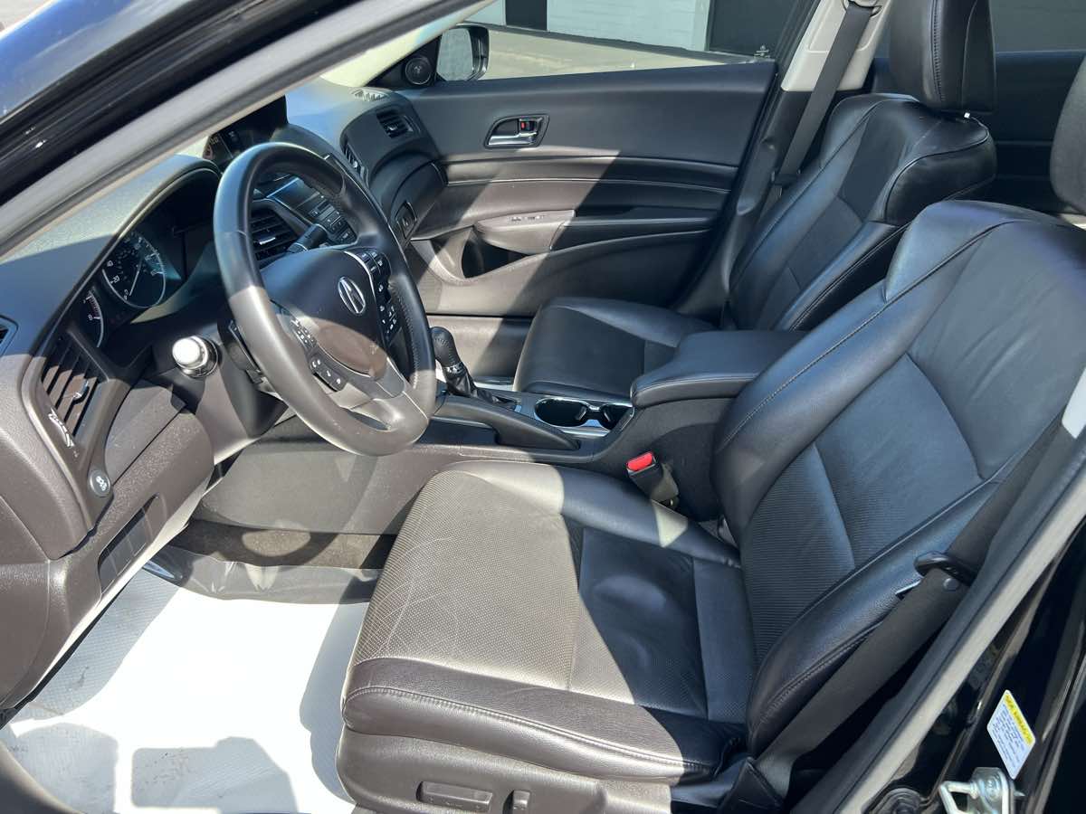 2015 Acura ILX 2.0L photo 10