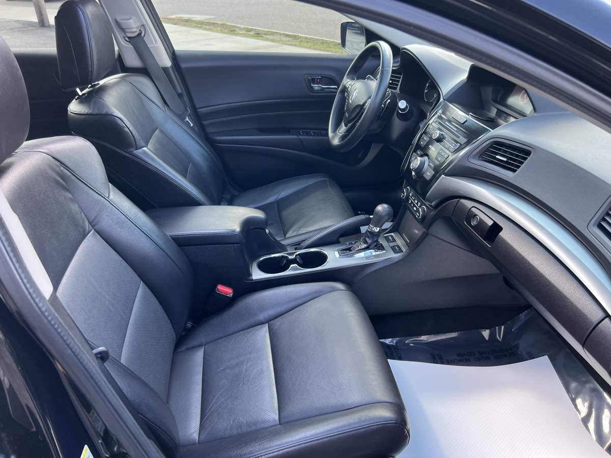 2015 Acura ILX 2.0L photo 17