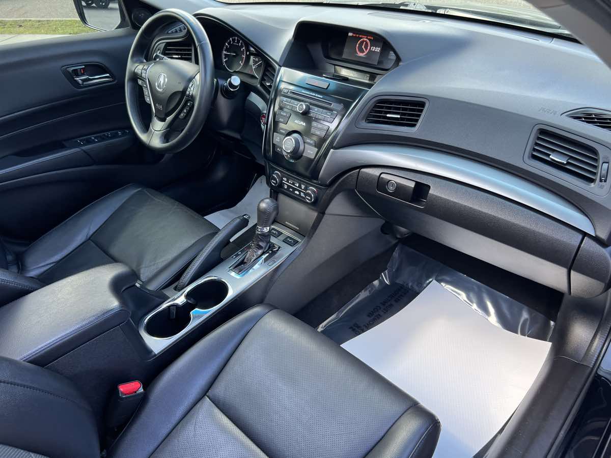 2015 Acura ILX 2.0L photo 18