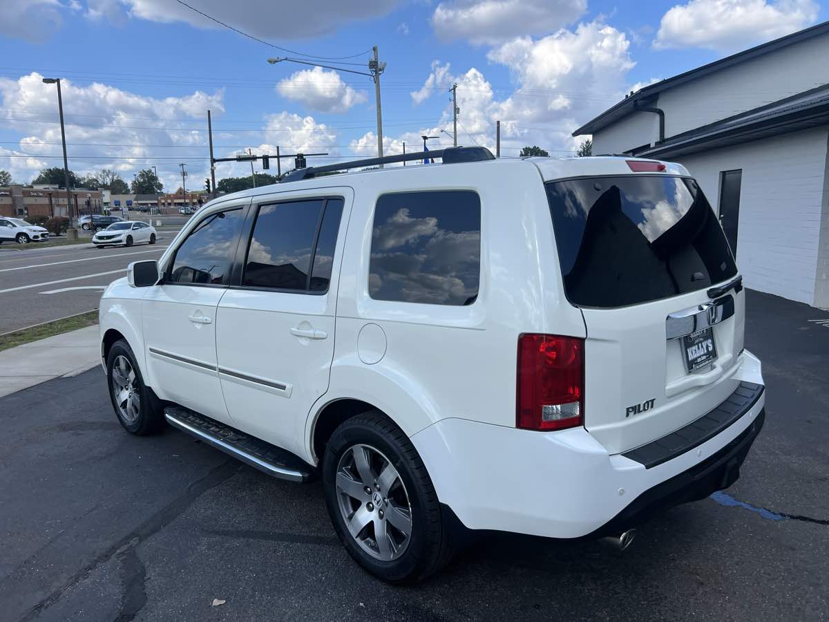 2015 Honda Pilot Touring photo 2
