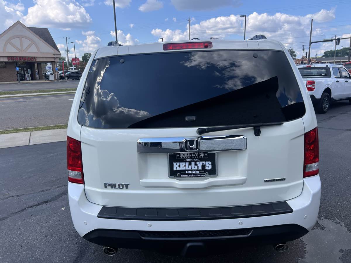 2015 Honda Pilot Touring photo 3