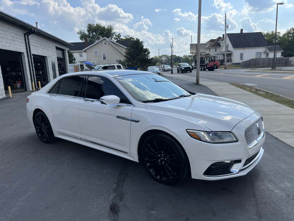 2017 Lincoln Continental Select photo 6
