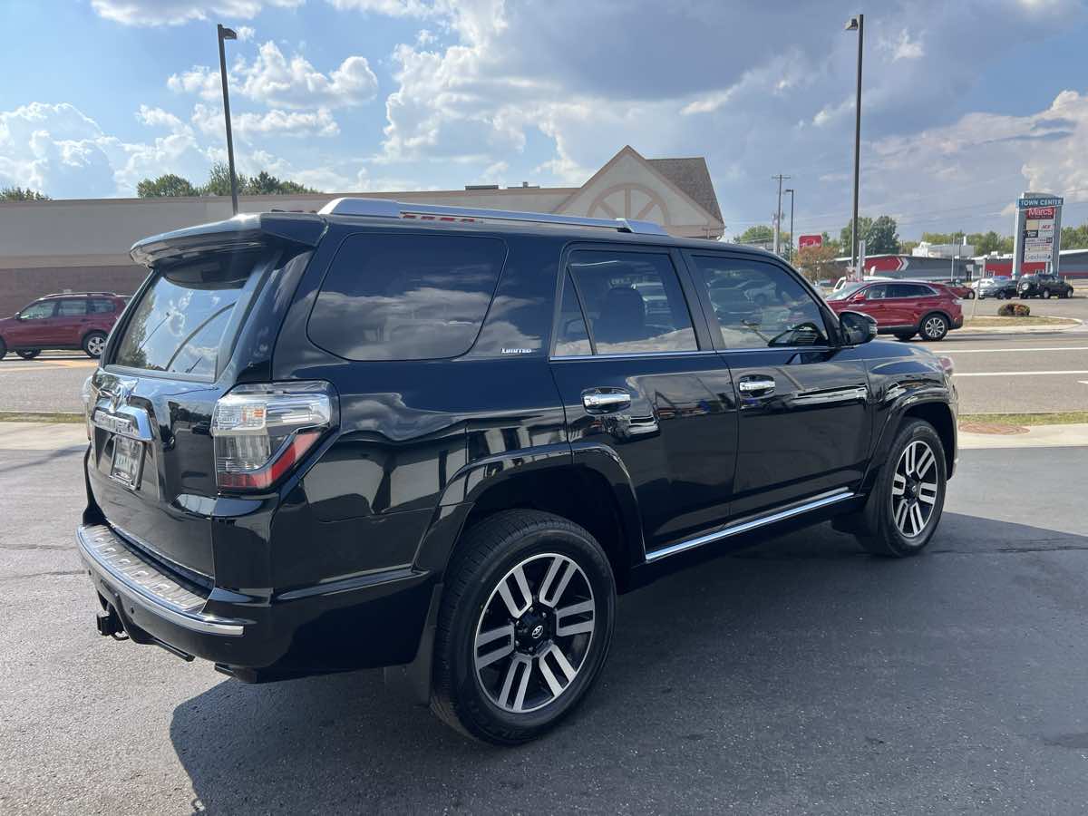 2016 Toyota 4Runner Limited photo 5
