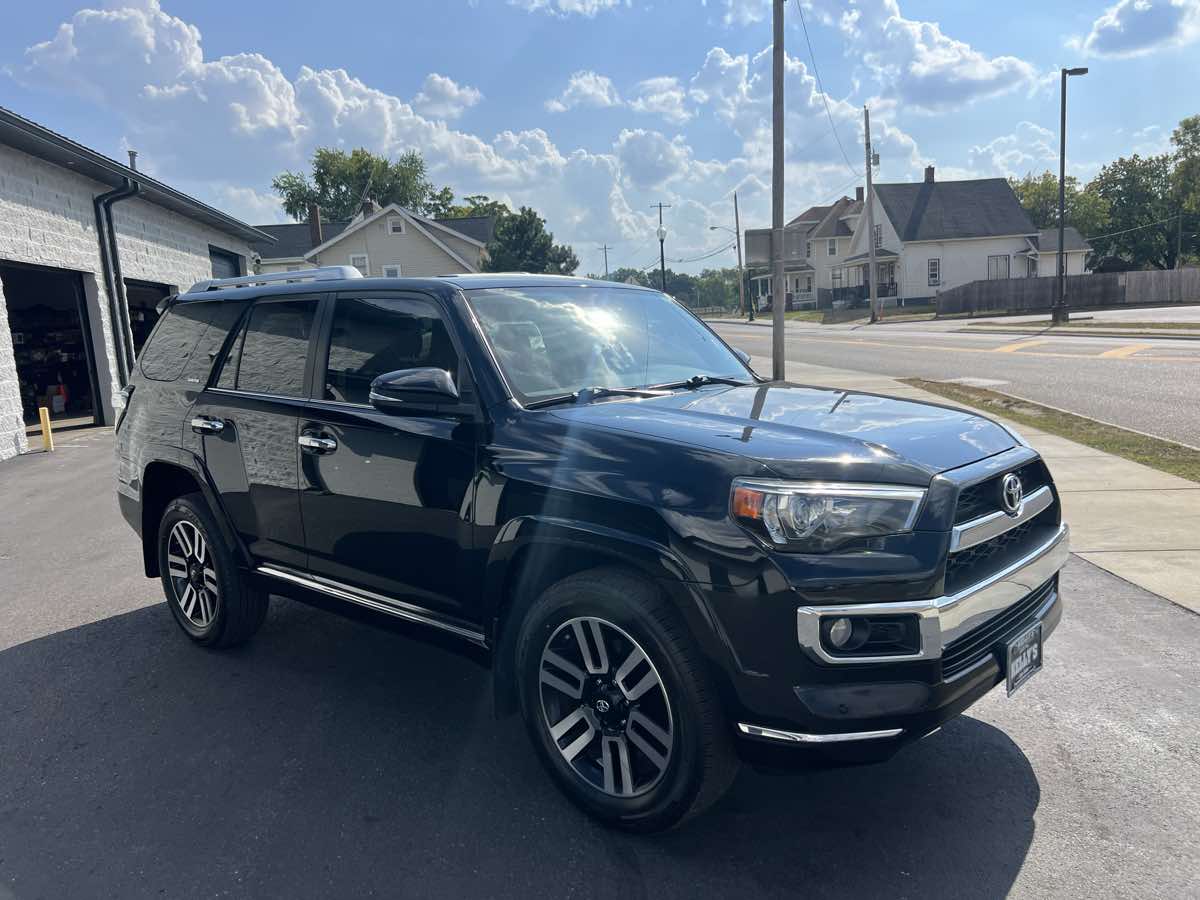 2016 Toyota 4Runner Limited photo 6