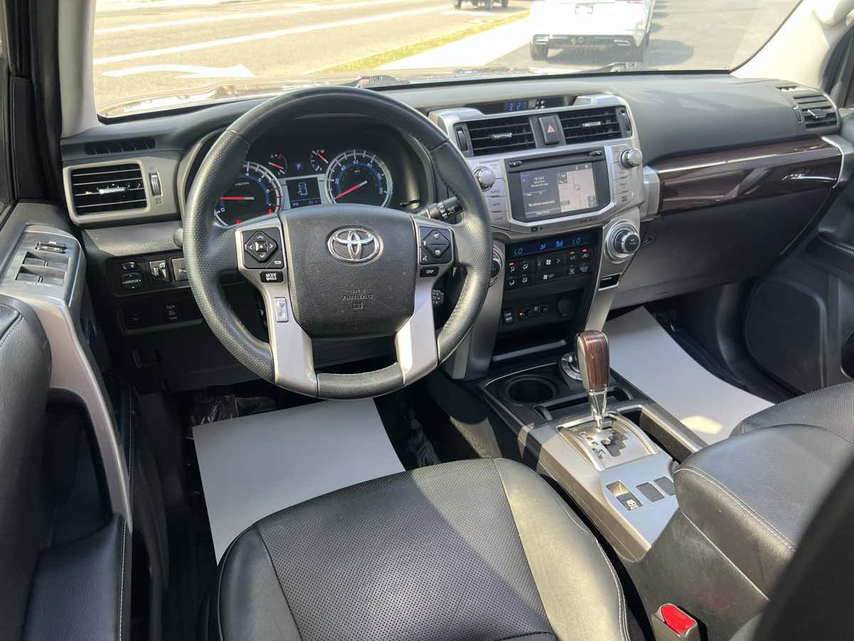 2016 Toyota 4Runner Limited photo 11