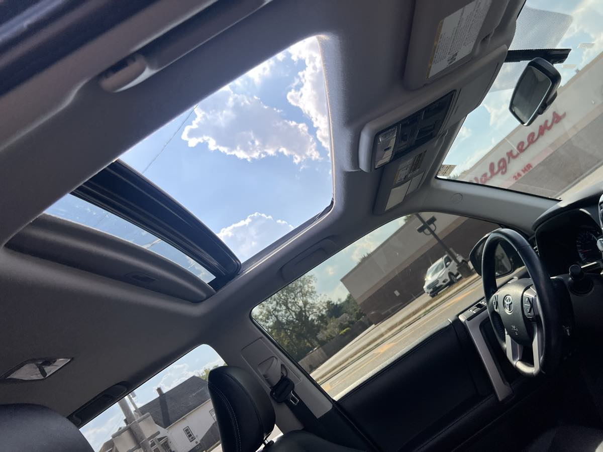 2016 Toyota 4Runner Limited photo 20