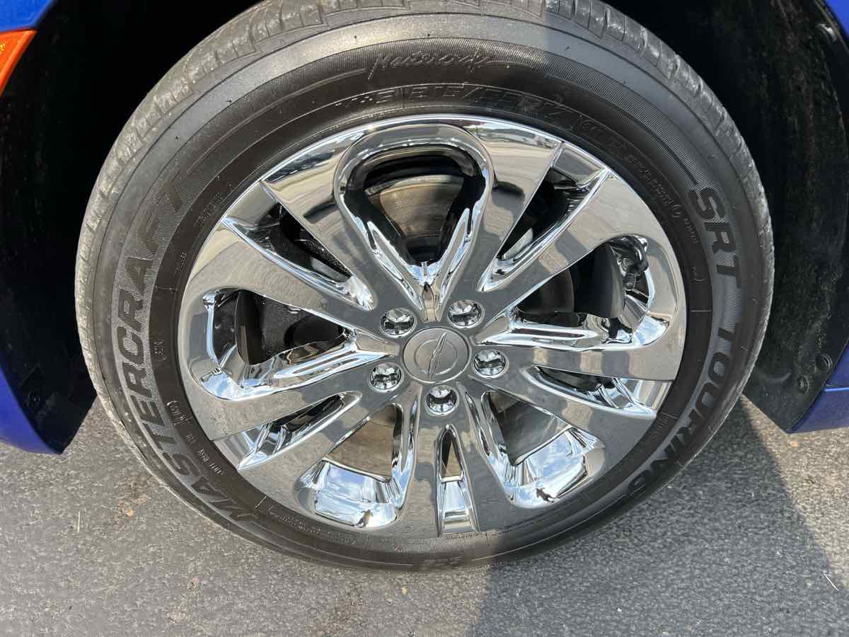 2015 Chrysler 200 Limited photo 8