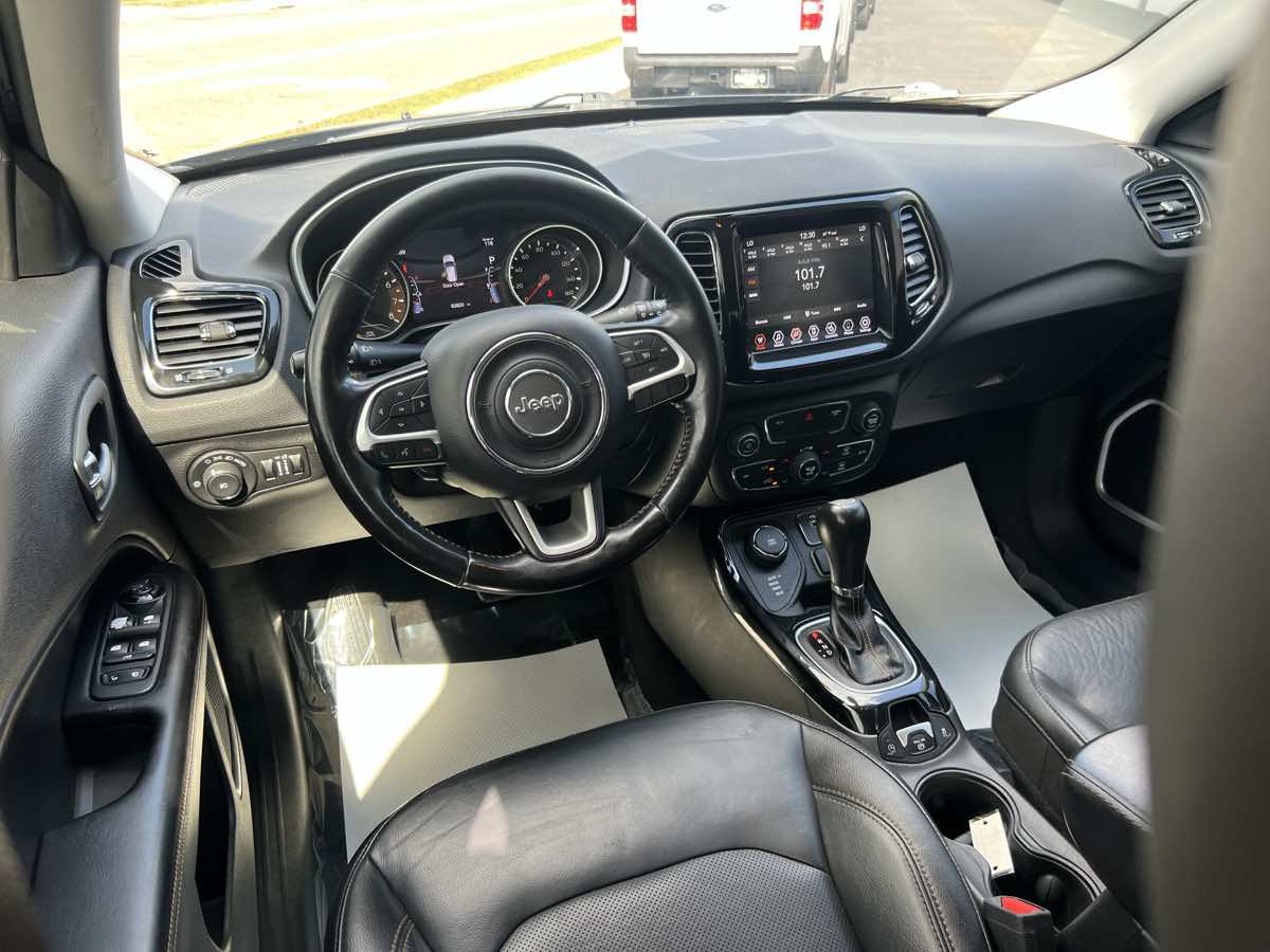 2019 Jeep Compass Limited photo 11