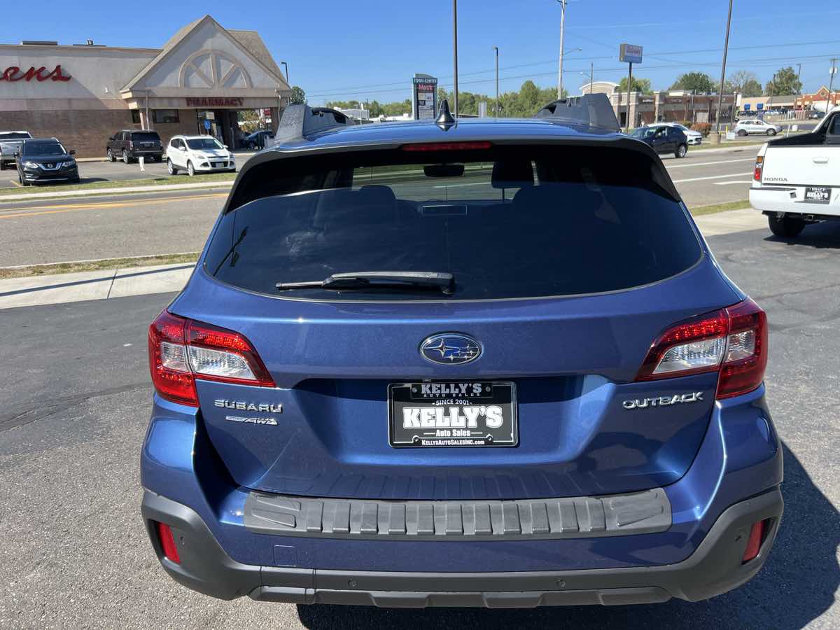 2019 Subaru Outback Limited photo 4