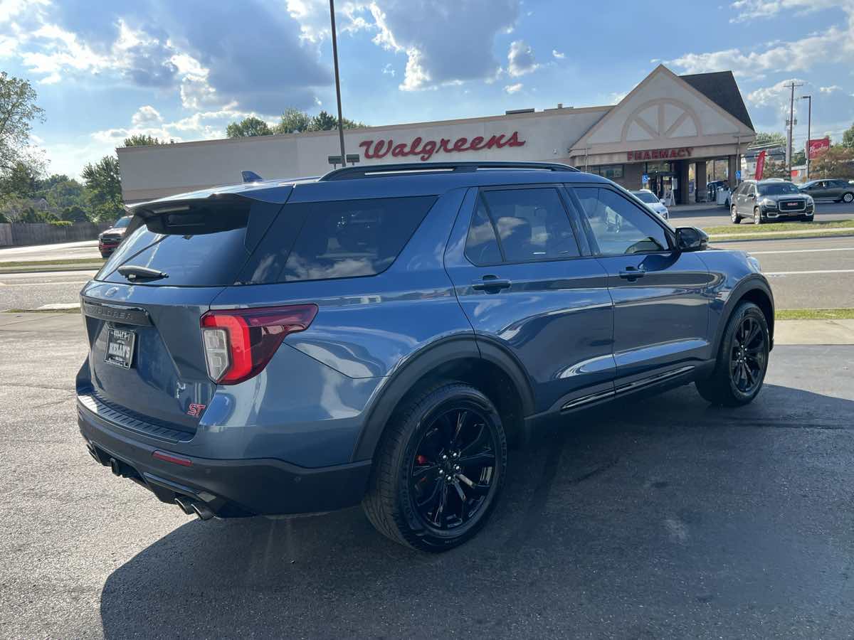2020 Ford Explorer ST photo 2