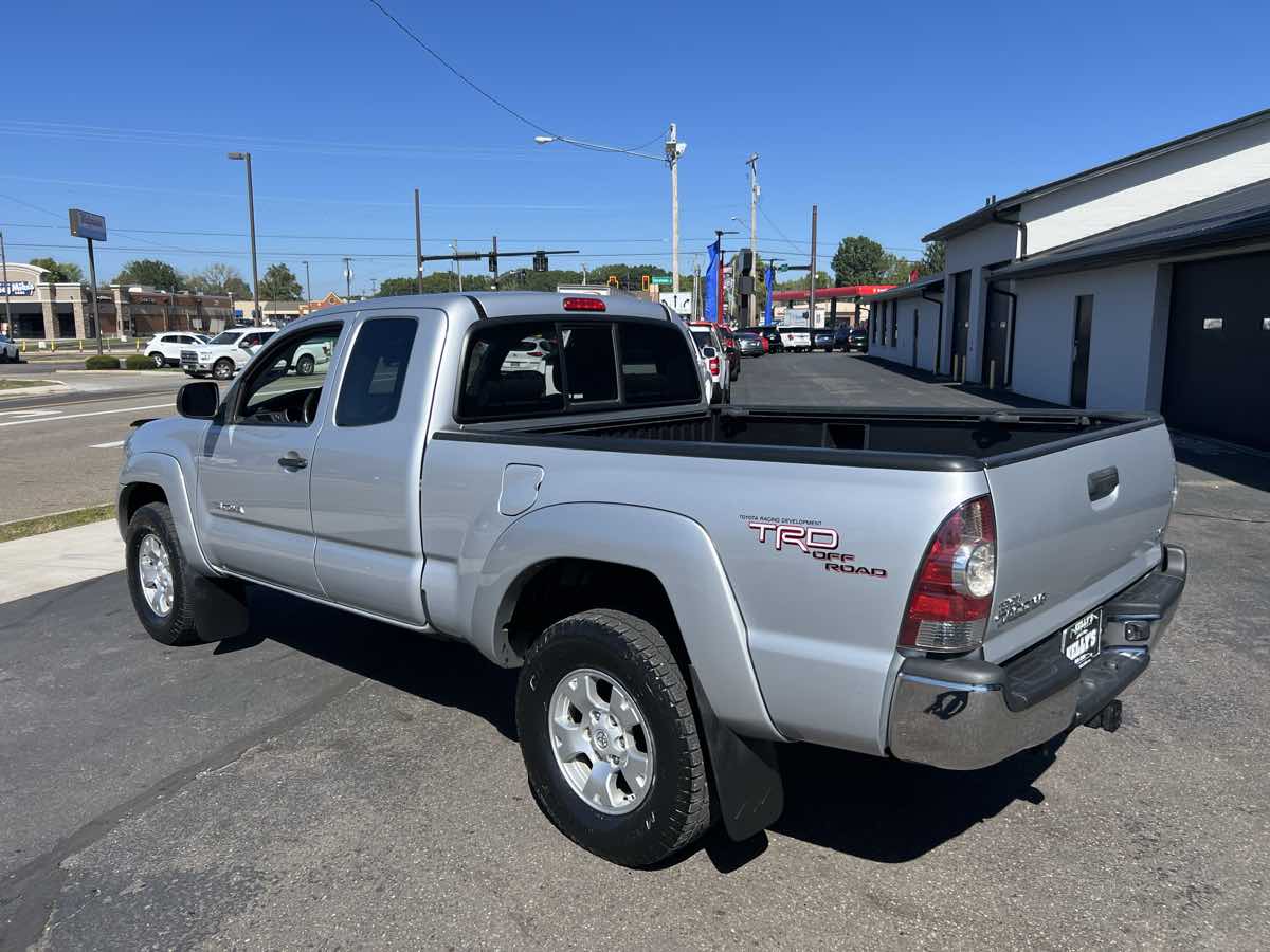 2011 Toyota Tacoma 4x4 Access Cab V6 photo 3