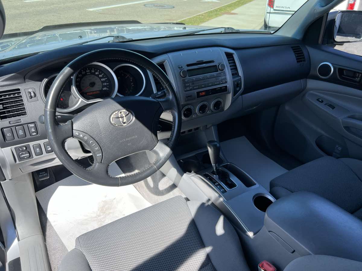 2011 Toyota Tacoma 4x4 Access Cab V6 photo 14