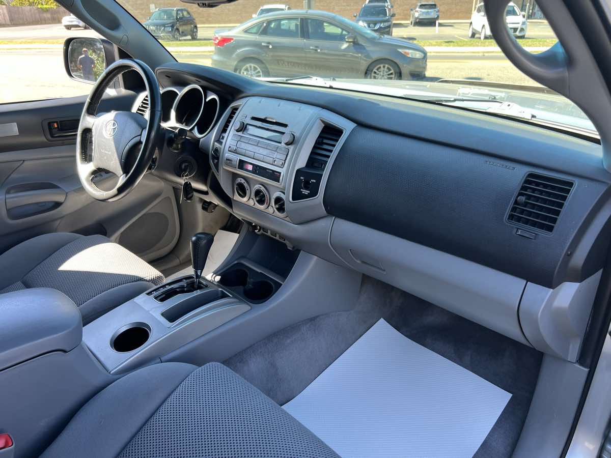 2011 Toyota Tacoma 4x4 Access Cab V6 photo 16