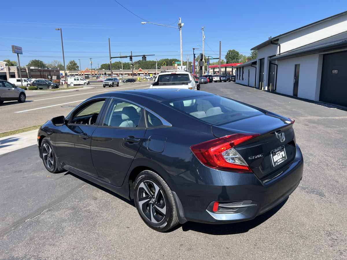 2017 Honda Civic LX photo 3