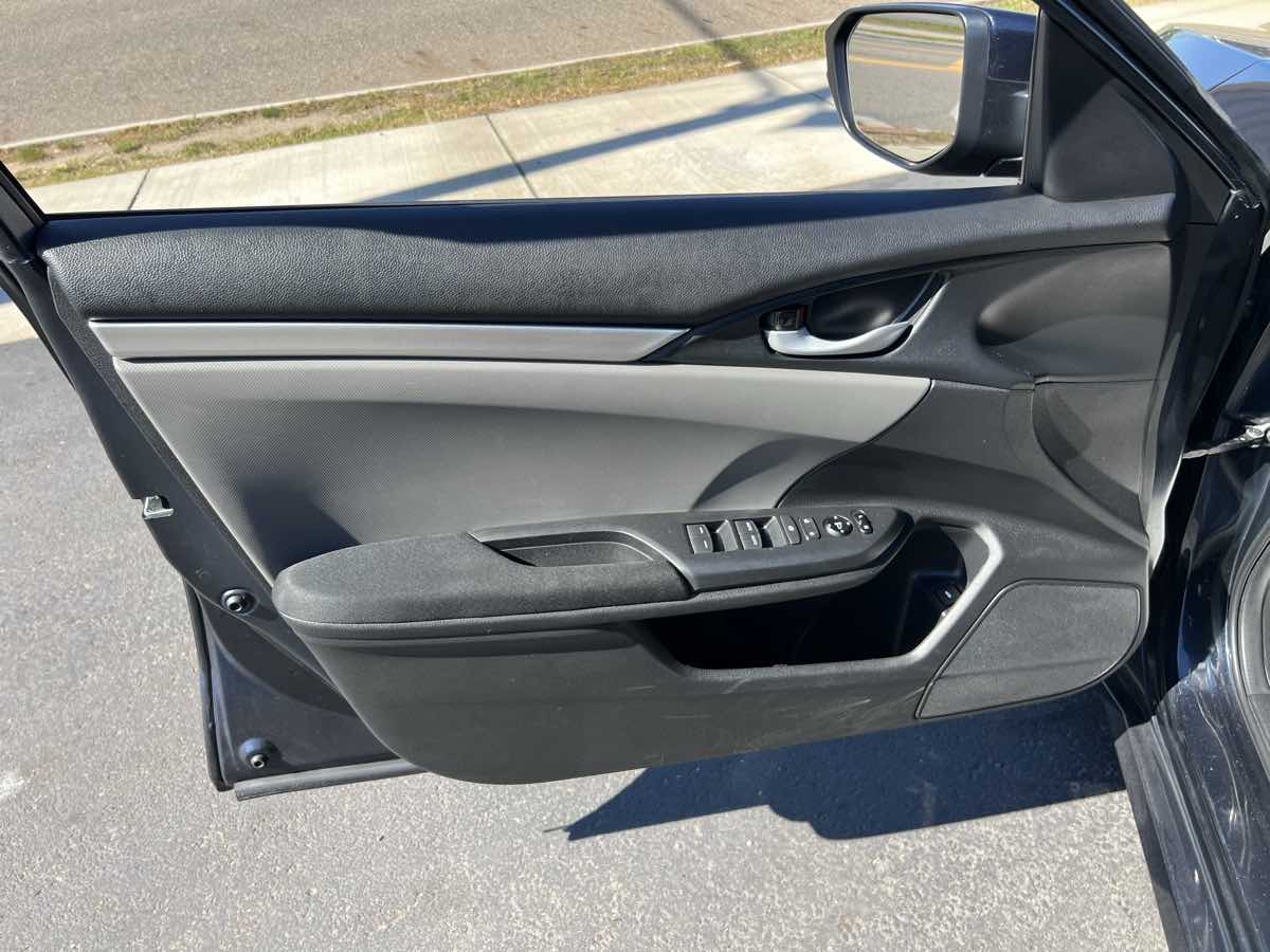 2017 Honda Civic LX photo 11