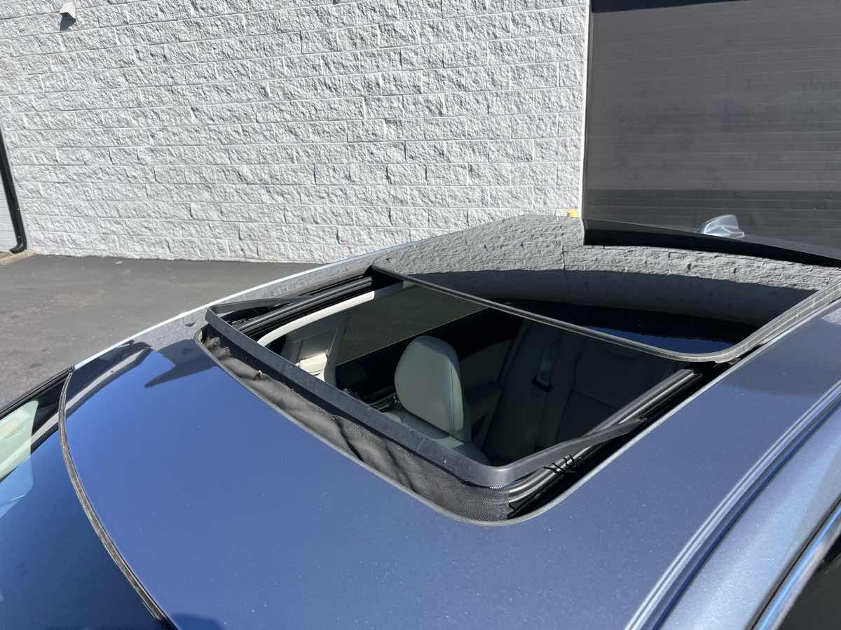 2018 Volvo S90 Momentum photo 6