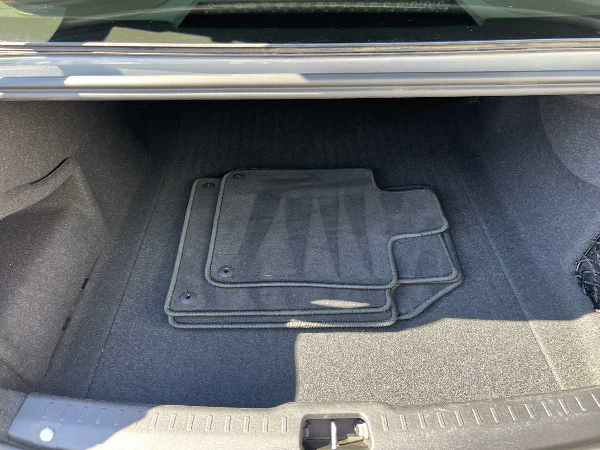 2018 Volvo S90 Momentum photo 12