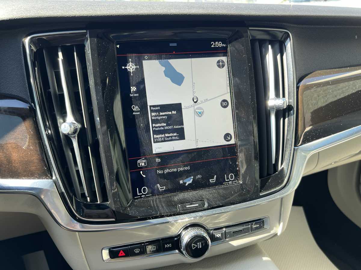 2018 Volvo S90 Momentum photo 21