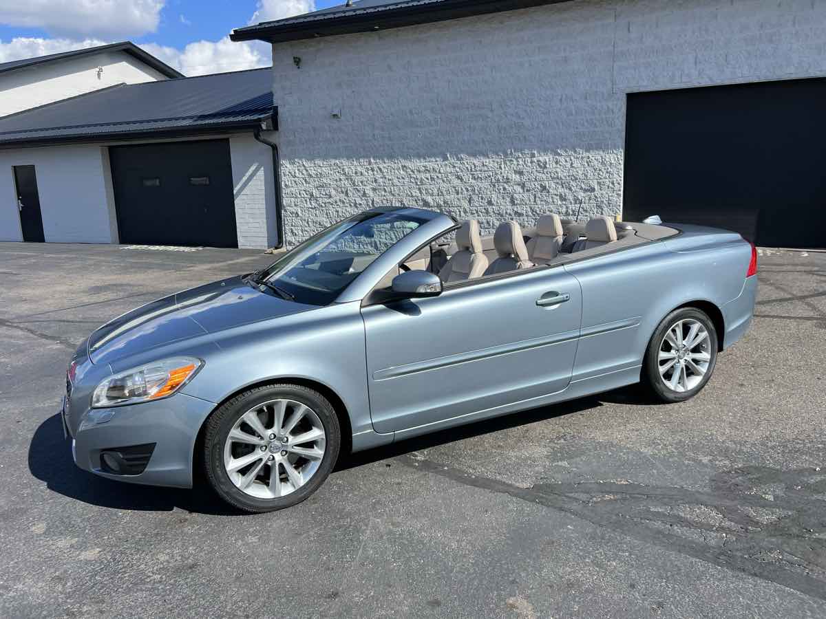 2011 Volvo C70 T5 photo 2