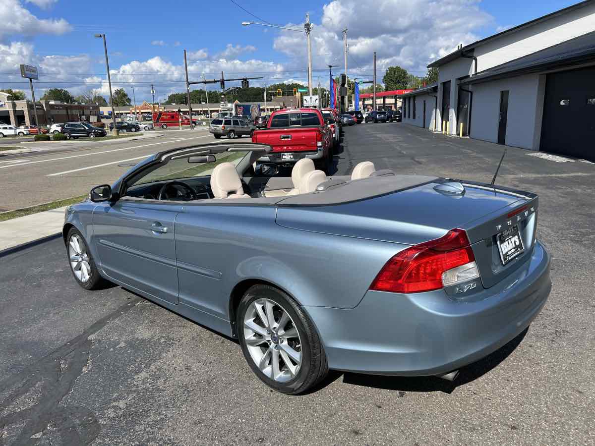 2011 Volvo C70 T5 photo 3