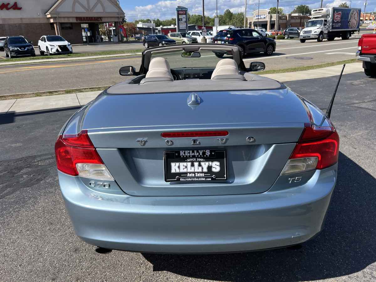 2011 Volvo C70 T5 photo 4