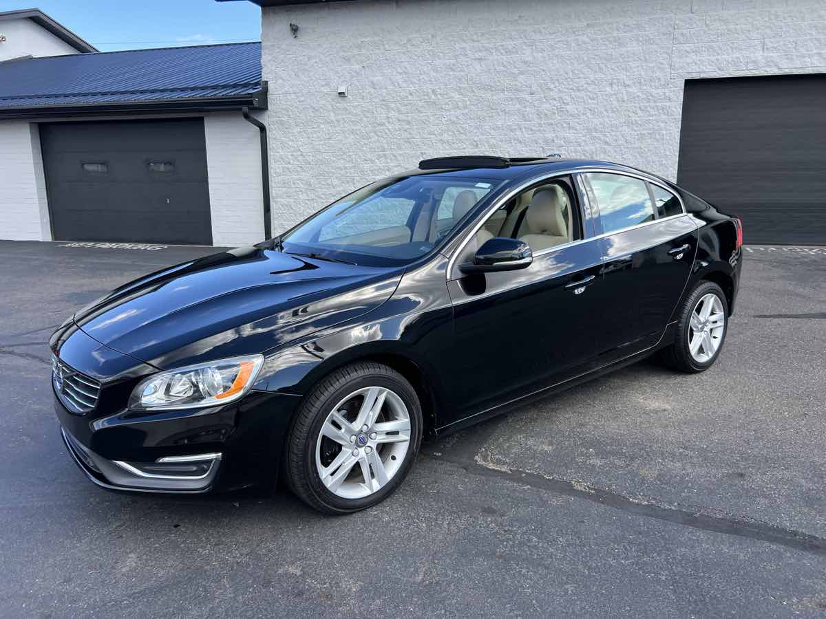 2015 Volvo S60 T5 Premier photo 2
