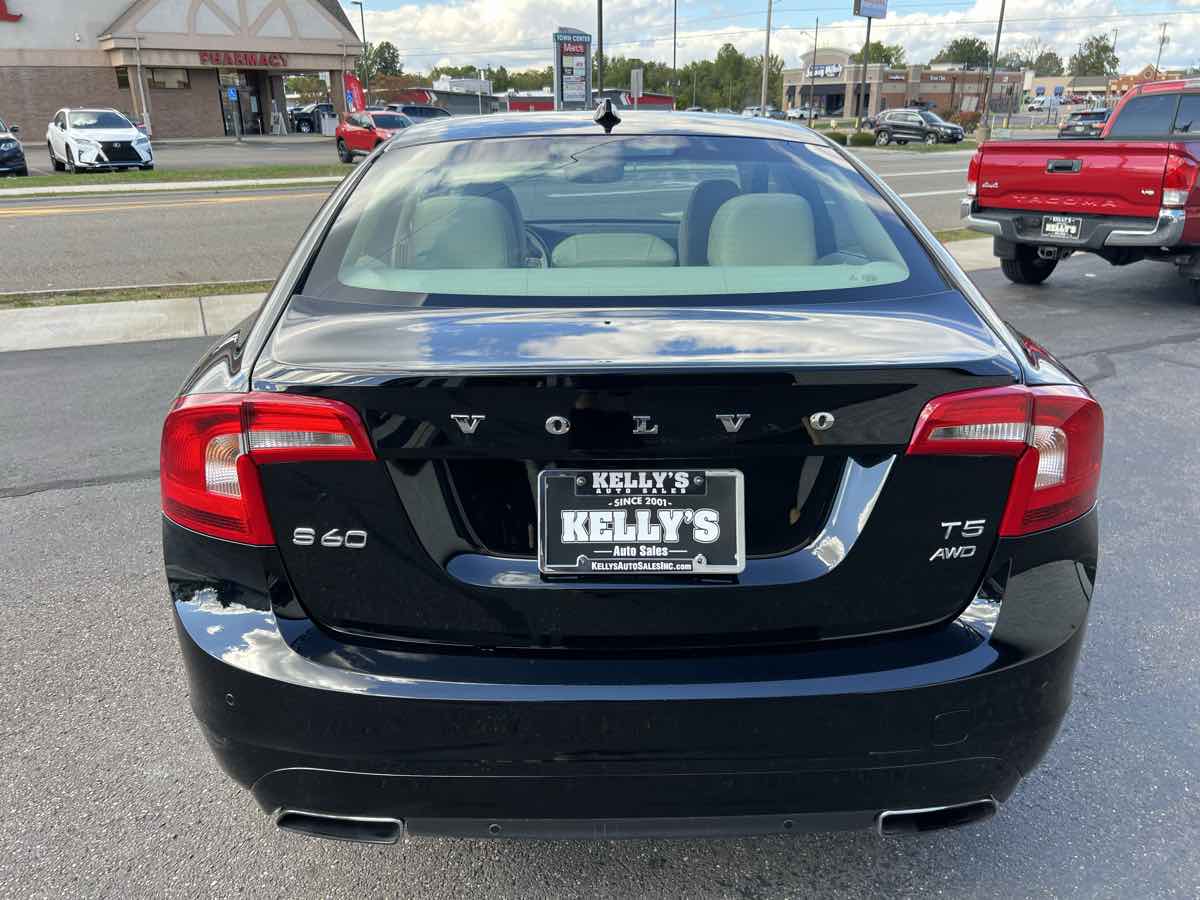 2015 Volvo S60 T5 Premier photo 4